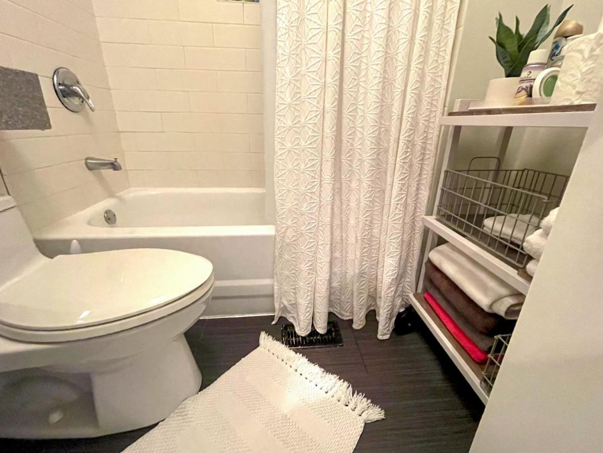 Wrigleyville Friends Unit - 5Bdrm Чикаго Экстерьер фото